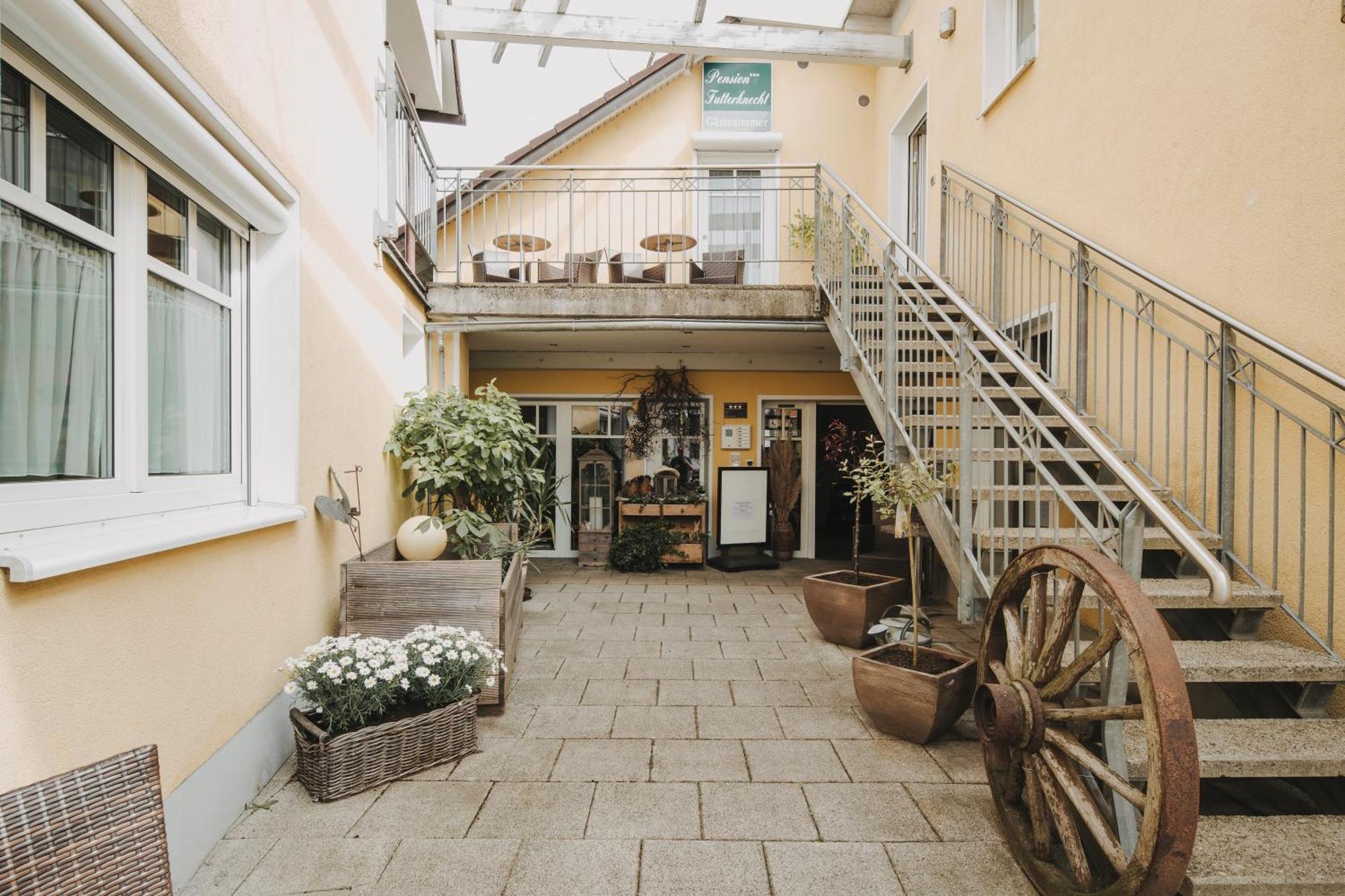 Hotel Pension Futterknecht Burgau Exterior photo